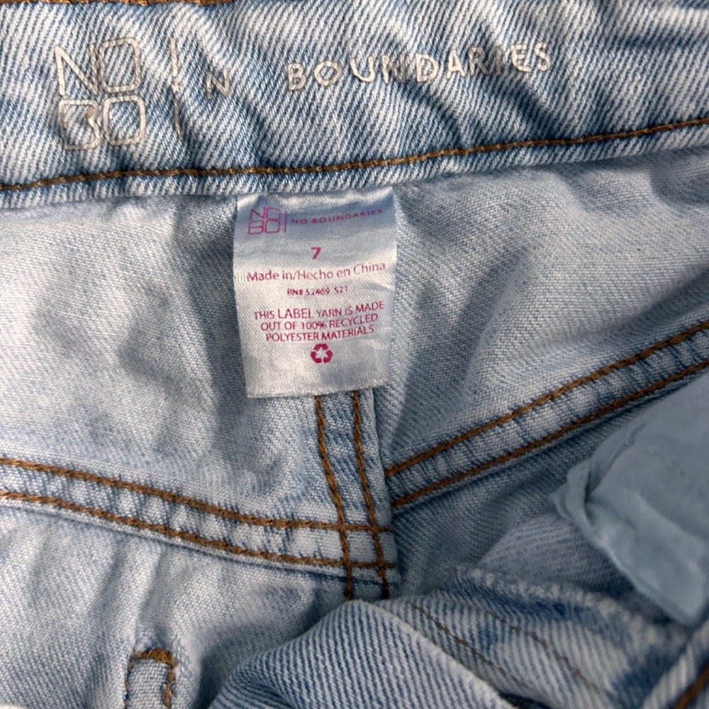 Light Wash Ripped Jeans - Picture 2 of 3